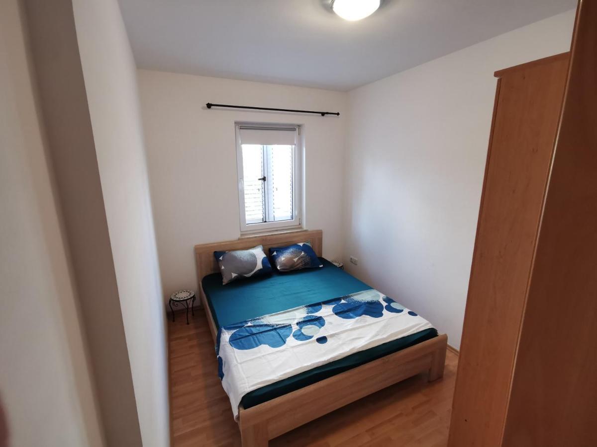 Nico Appartement Novalja Buitenkant foto