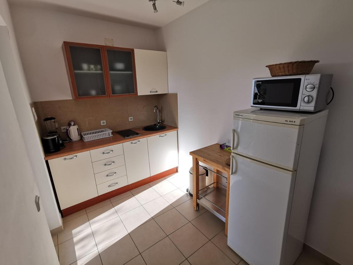 Nico Appartement Novalja Buitenkant foto