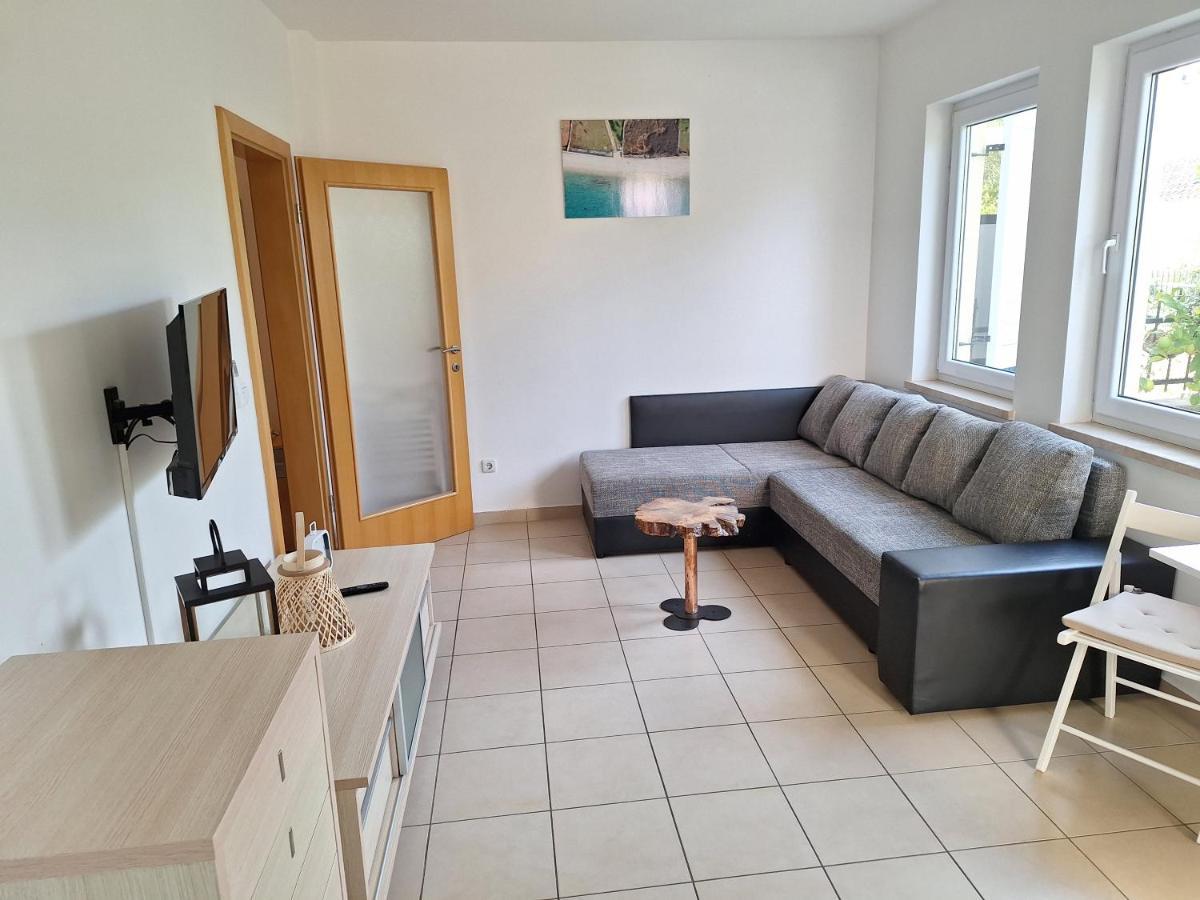 Nico Appartement Novalja Buitenkant foto